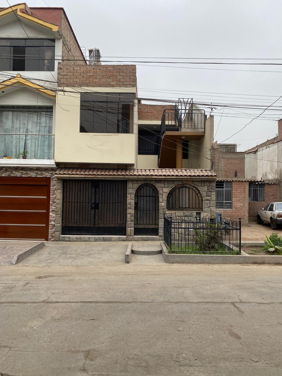 Casa 2 Pisos Lucyana